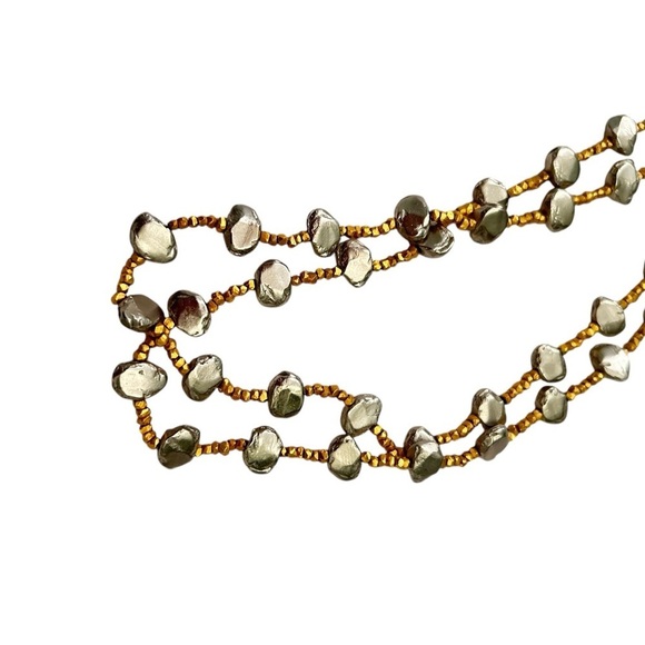 Vintage 1990’s Gold tone & flat stone shimmer gray bead Necklace toggle closure - Picture 4 of 7